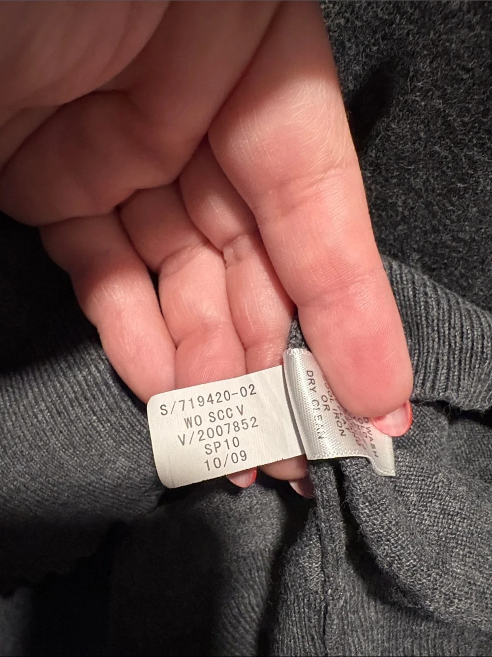 Banana Republic Silk Cotton Cashmere V-Neck Sweater XL Gray Quiet Luxury